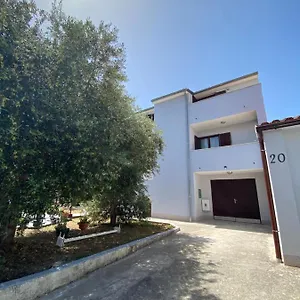 Lungomare Apartament