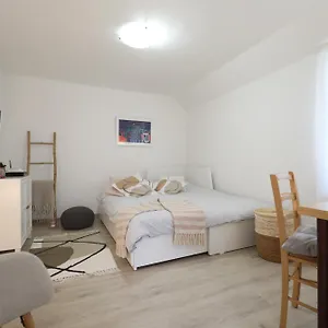 https://apartment-mir-pula.pula-hotels.org